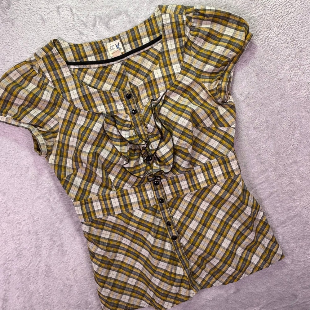 Edme & Esyllte Women Blouse 4 Yellow Plaid Ruffle Front Puff Sleeve Button Down